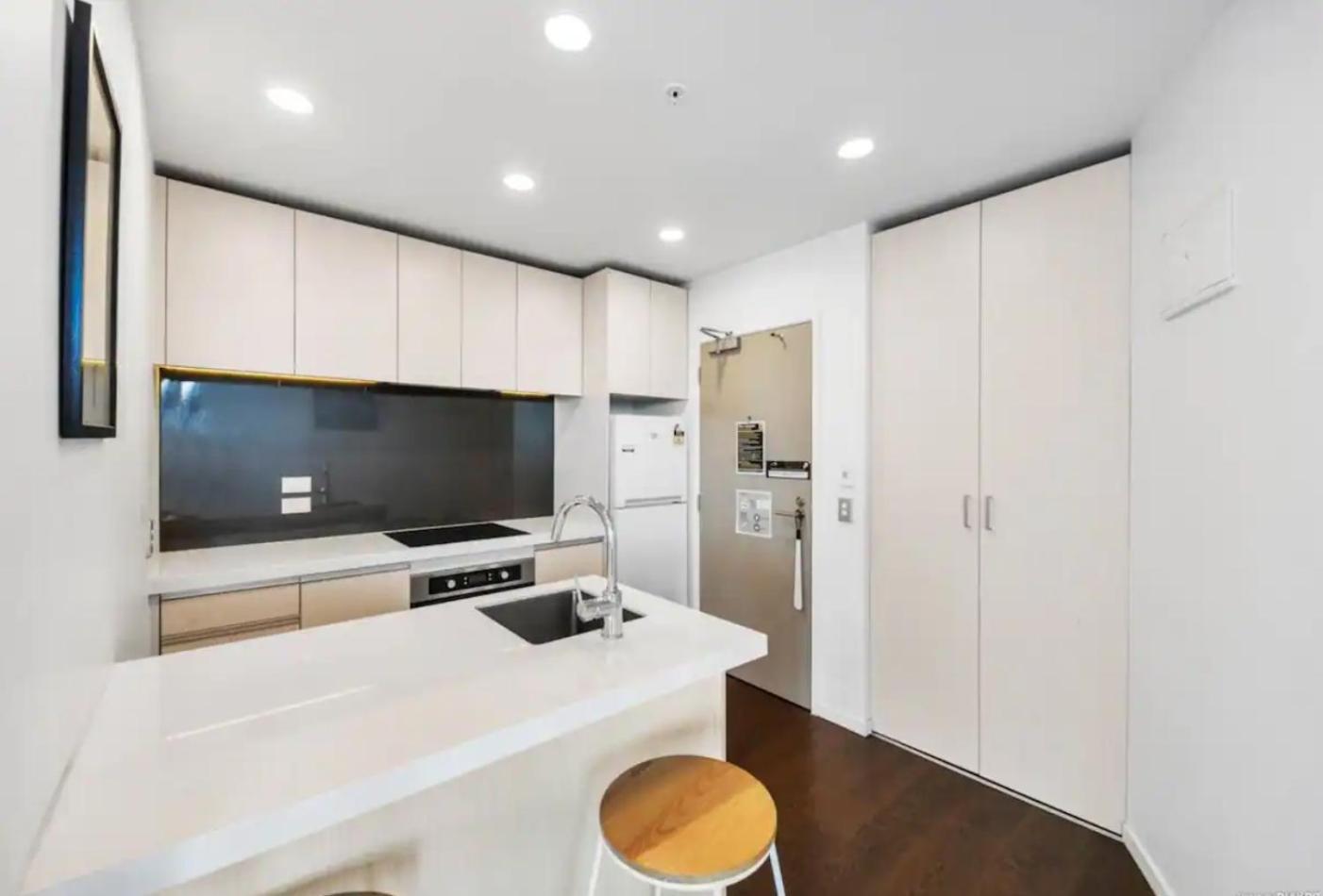 Top Floor Harbour View And Skytower View Apartment In Cbd Auckland Ngoại thất bức ảnh
