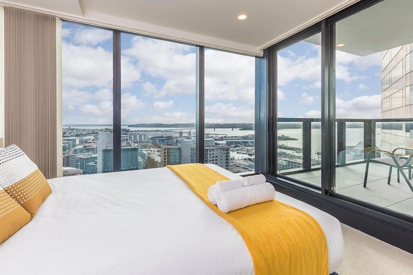 Top Floor Harbour View And Skytower View Apartment In Cbd Auckland Ngoại thất bức ảnh